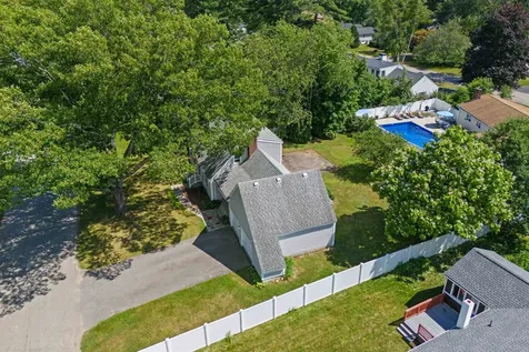 10 Colonial Circle Hampton NH 03842