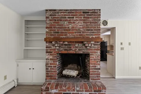 10 Colonial Circle Hampton NH 03842