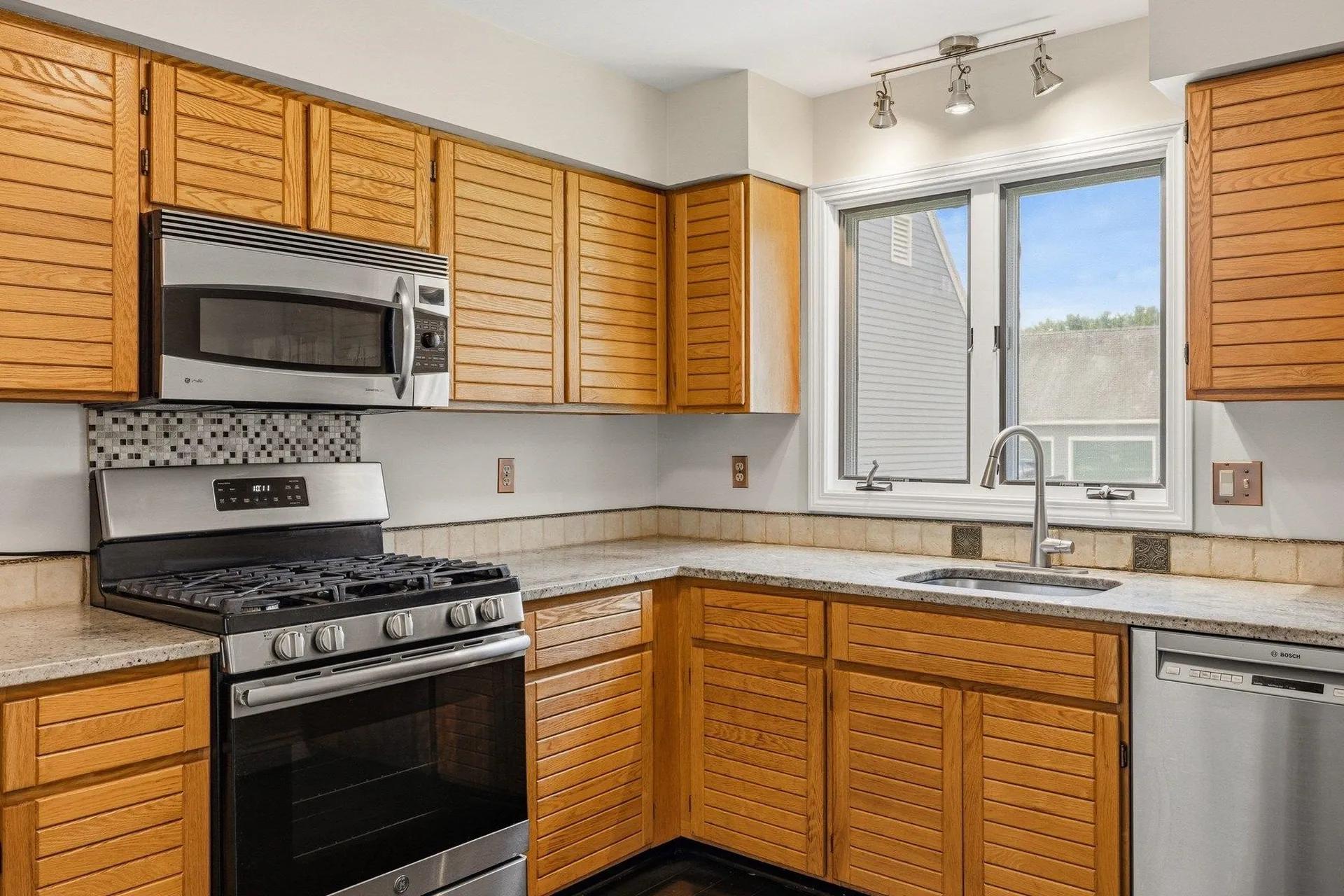 75 Spinnaker Way Portsmouth NH 03801