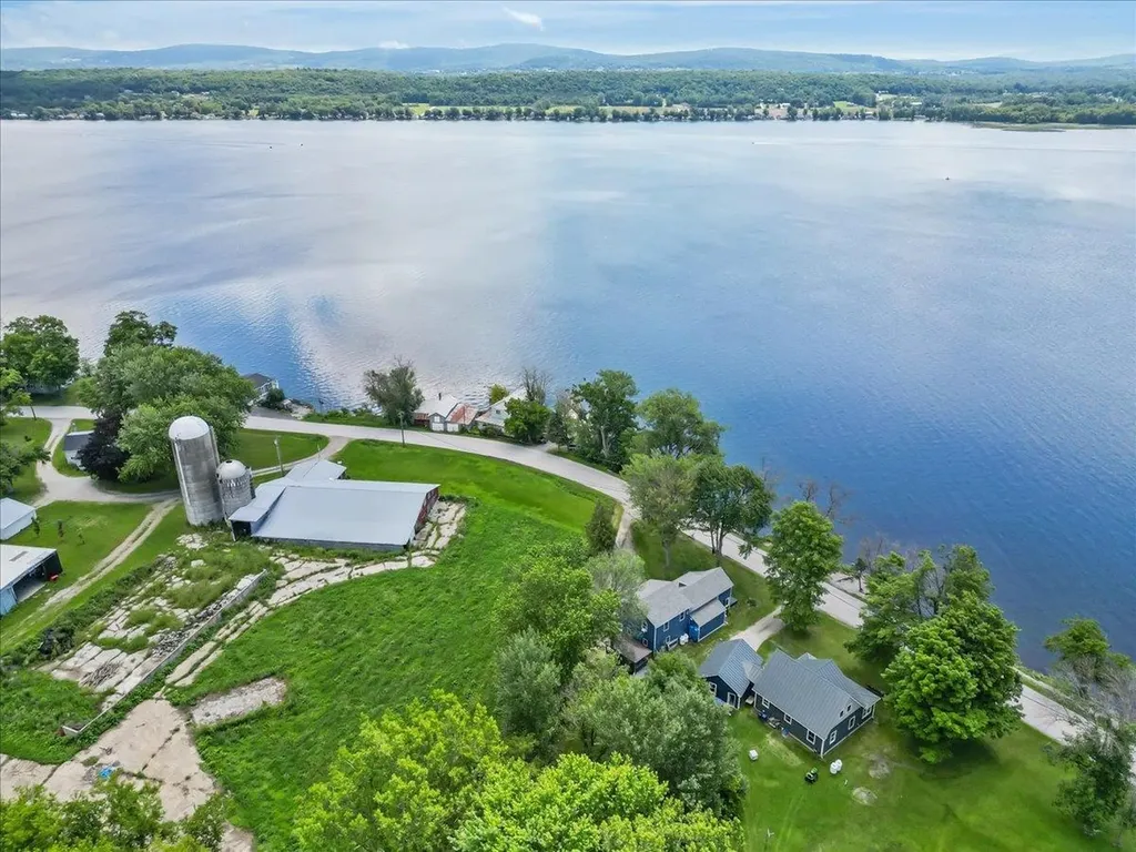 1046 Hathaway Point Road St. Albans Town VT 05478