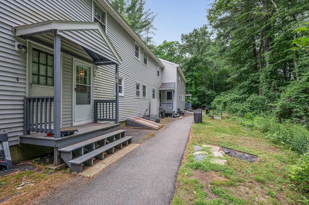 94 Granite Street Londonderry NH 03053