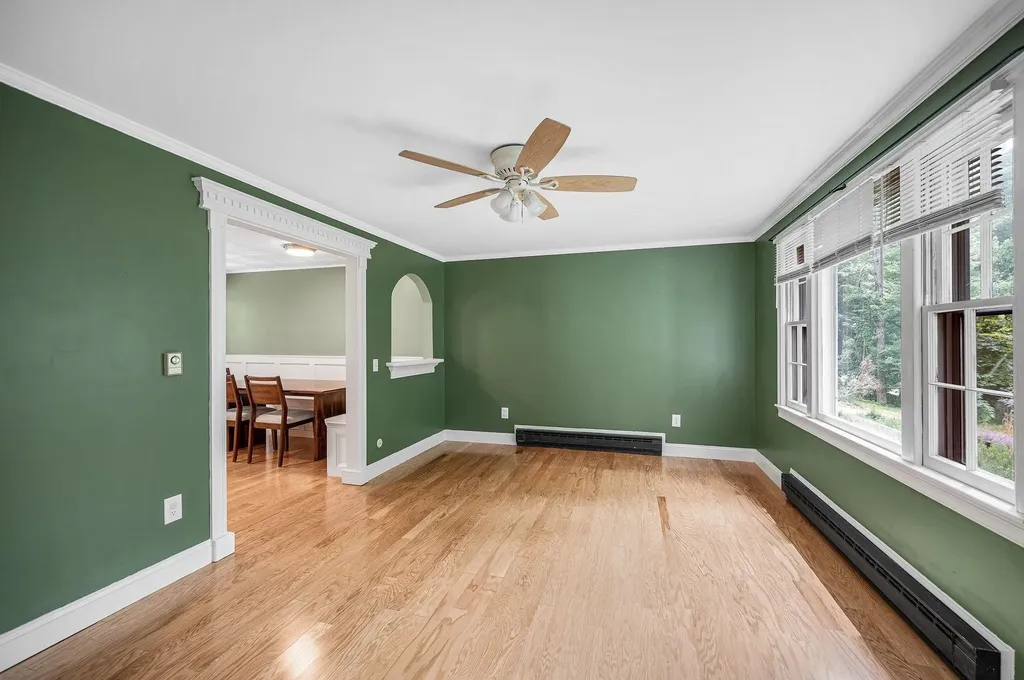 94 Granite Street Londonderry NH 03053