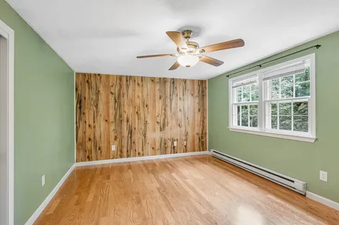 94 Granite Street Londonderry NH 03053