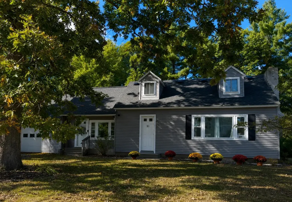 2073 Goffs Falls Road Manchester NH 03103