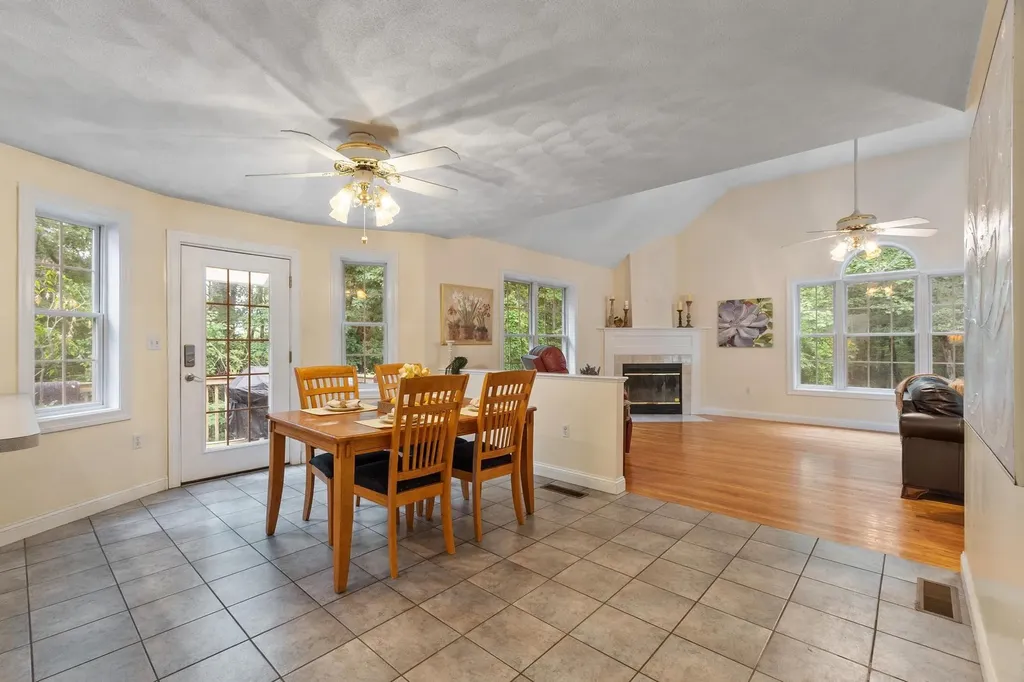 79 Wyndridge Circle Pelham NH 03076