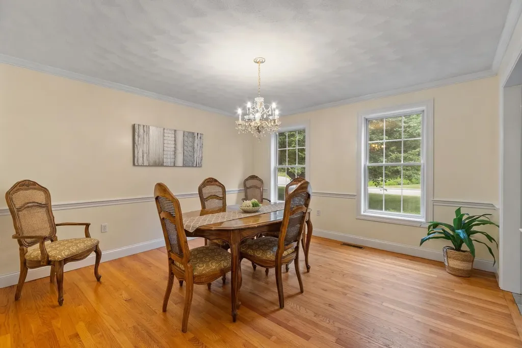 79 Wyndridge Circle Pelham NH 03076
