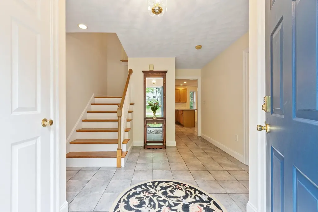 79 Wyndridge Circle Pelham NH 03076