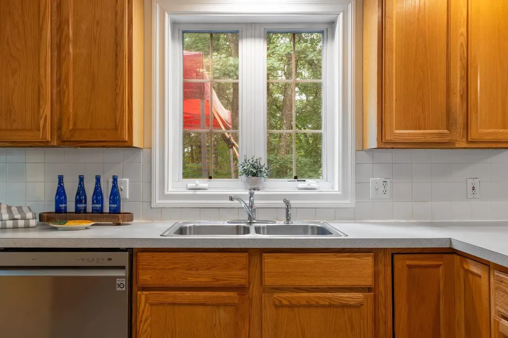 79 Wyndridge Circle Pelham NH 03076