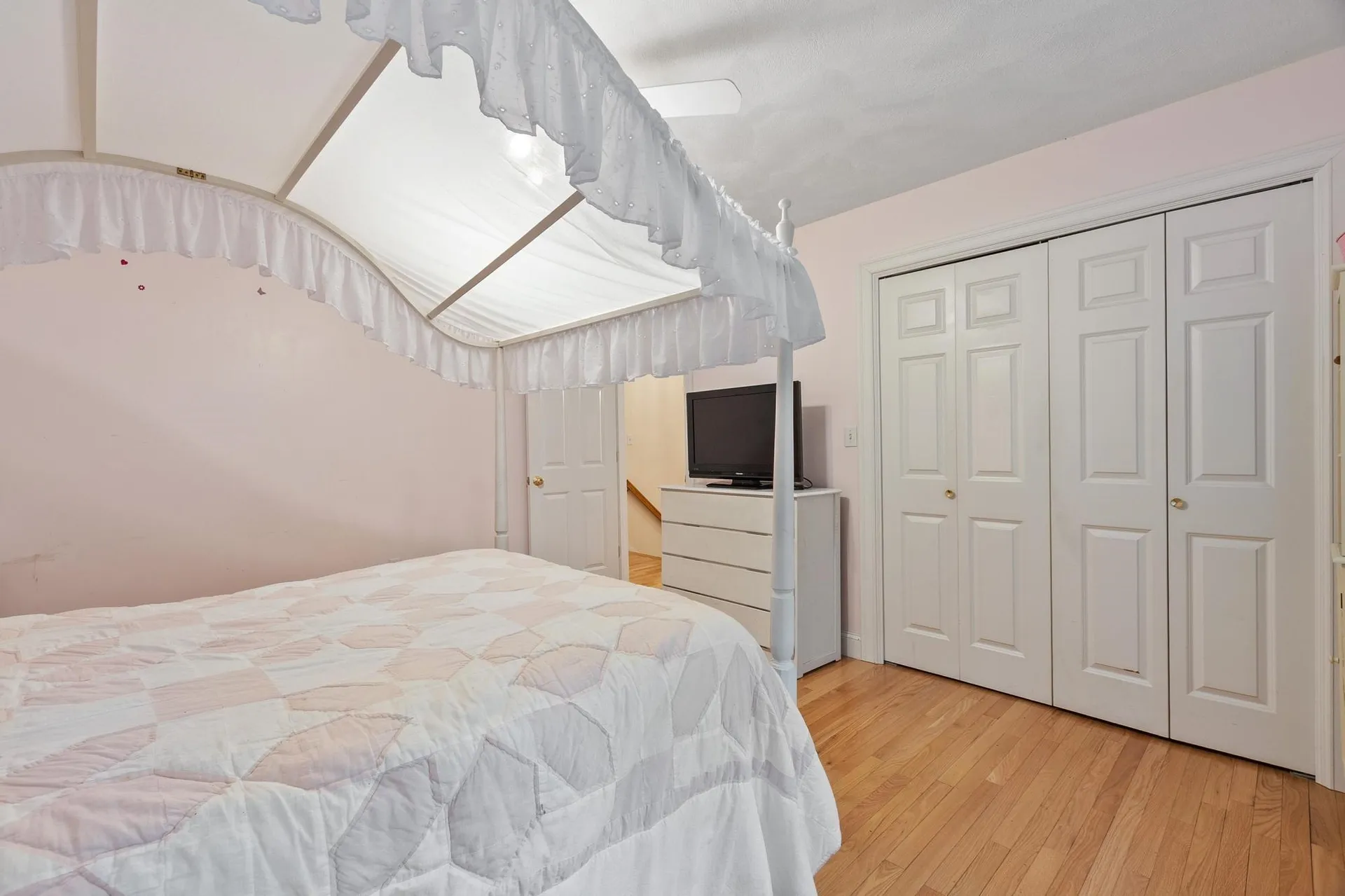 79 Wyndridge Circle Pelham NH 03076
