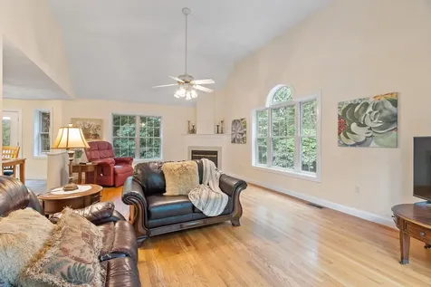 79 Wyndridge Circle Pelham NH 03076
