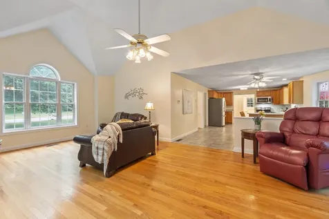 79 Wyndridge Circle Pelham NH 03076