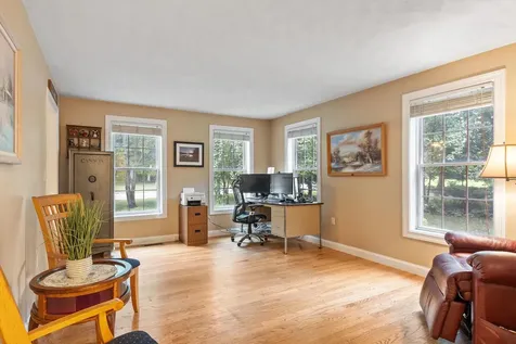 79 Wyndridge Circle Pelham NH 03076