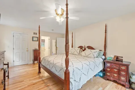 79 Wyndridge Circle Pelham NH 03076