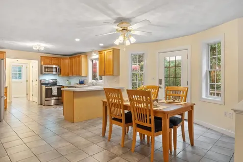 79 Wyndridge Circle Pelham NH 03076