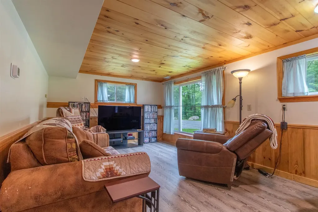 4783 Hinman Settler Road Brownington VT 05860