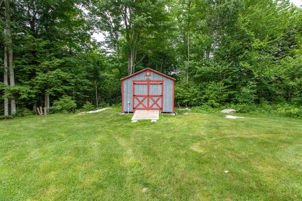 4783 Hinman Settler Road Brownington VT 05860