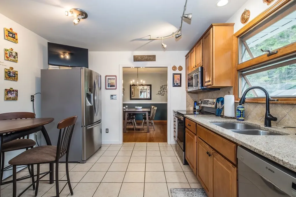 125 Maplewood Drive Rutland Town VT 05736