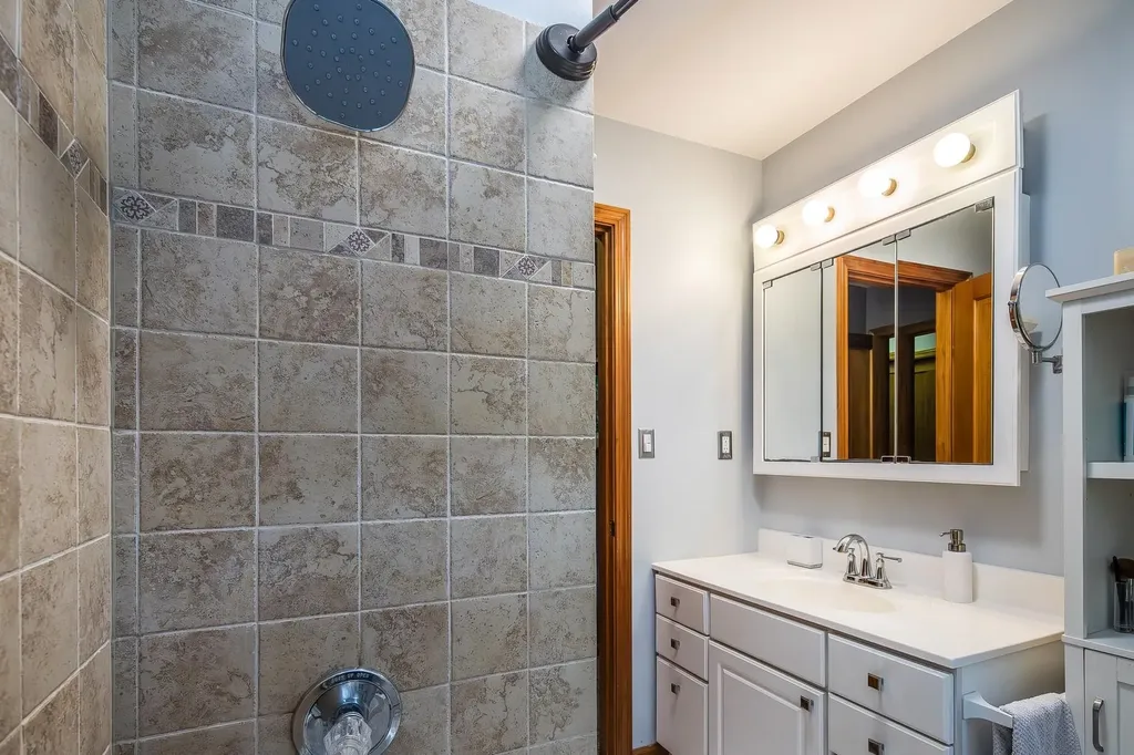 125 Maplewood Drive Rutland Town VT 05736