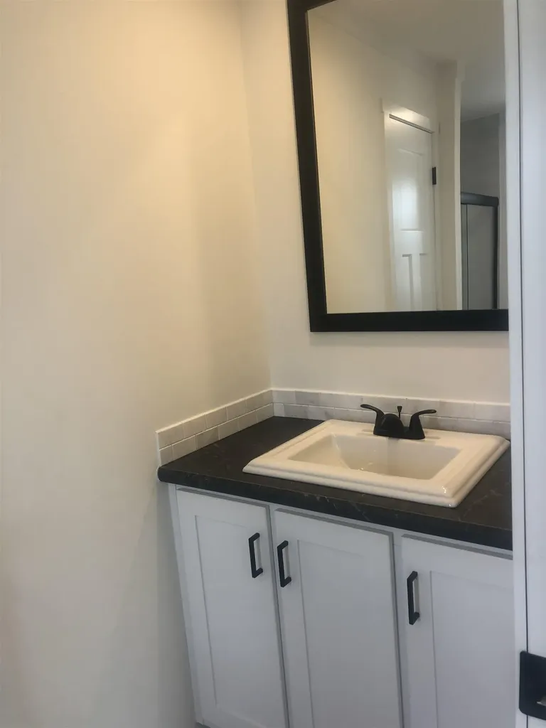 3 Edmund Meadow Lane Hampstead NH 03841