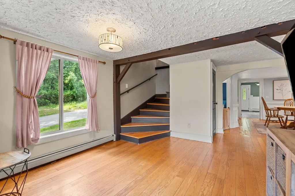 84 North Water Street Boscawen NH 03303
