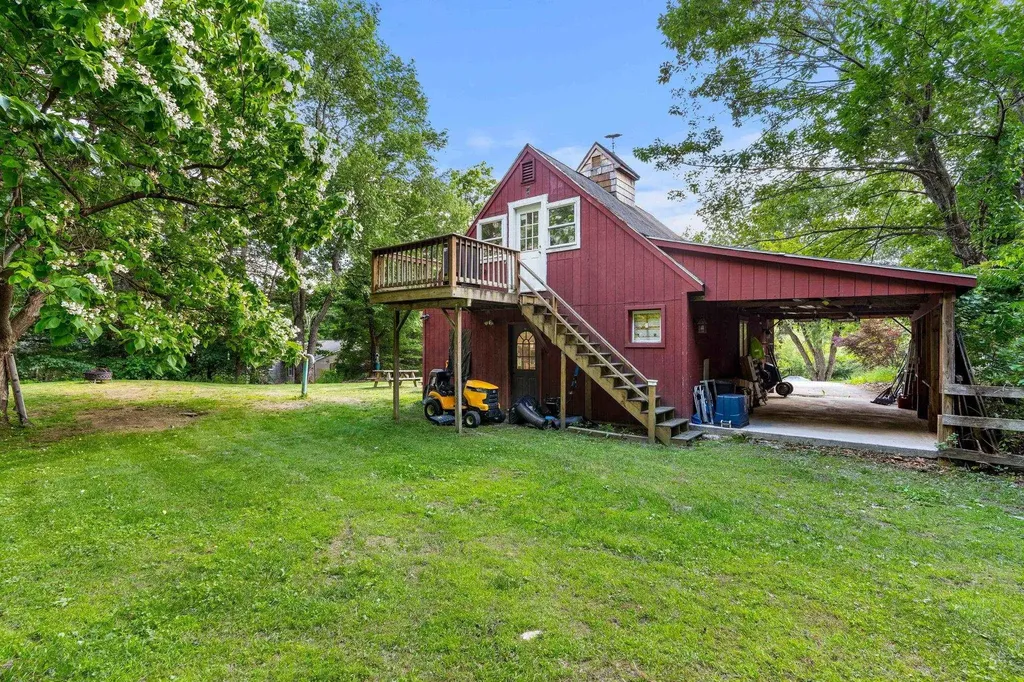 84 North Water Street Boscawen NH 03303