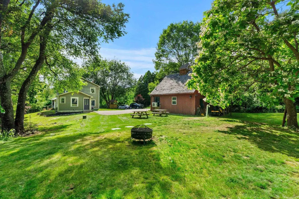 84 North Water Street Boscawen NH 03303