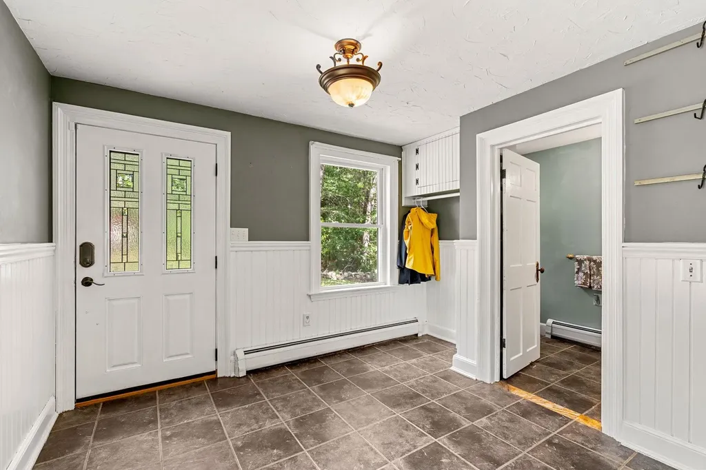 84 North Water Street Boscawen NH 03303