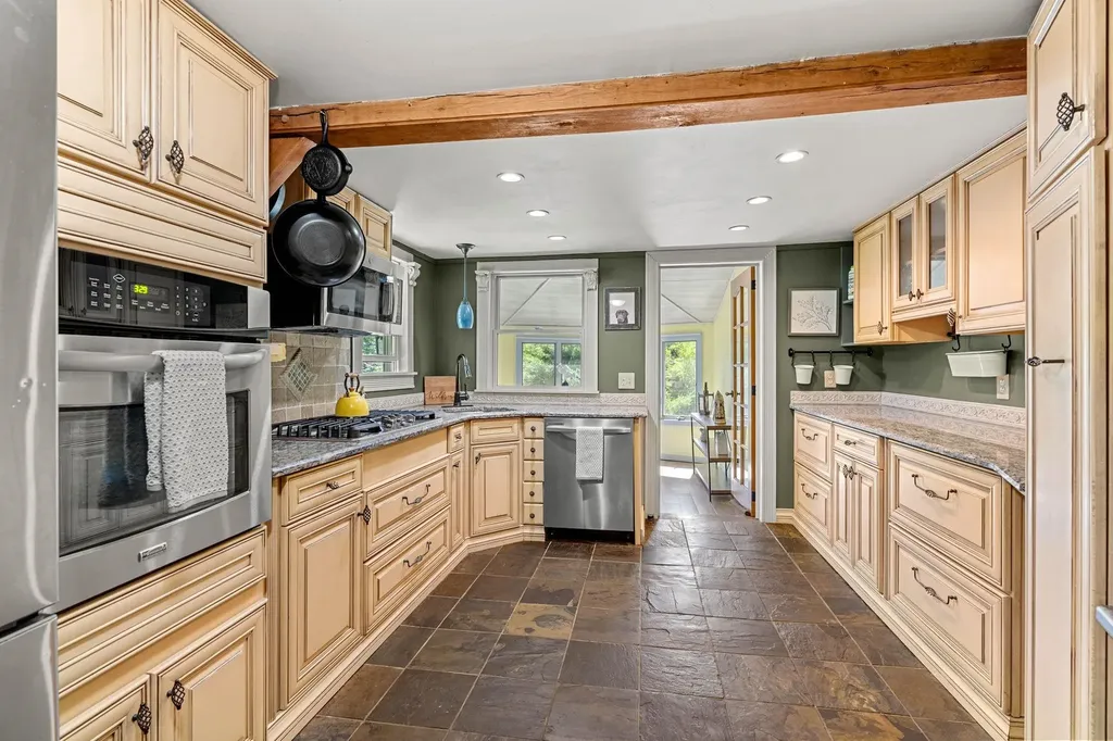 84 North Water Street Boscawen NH 03303