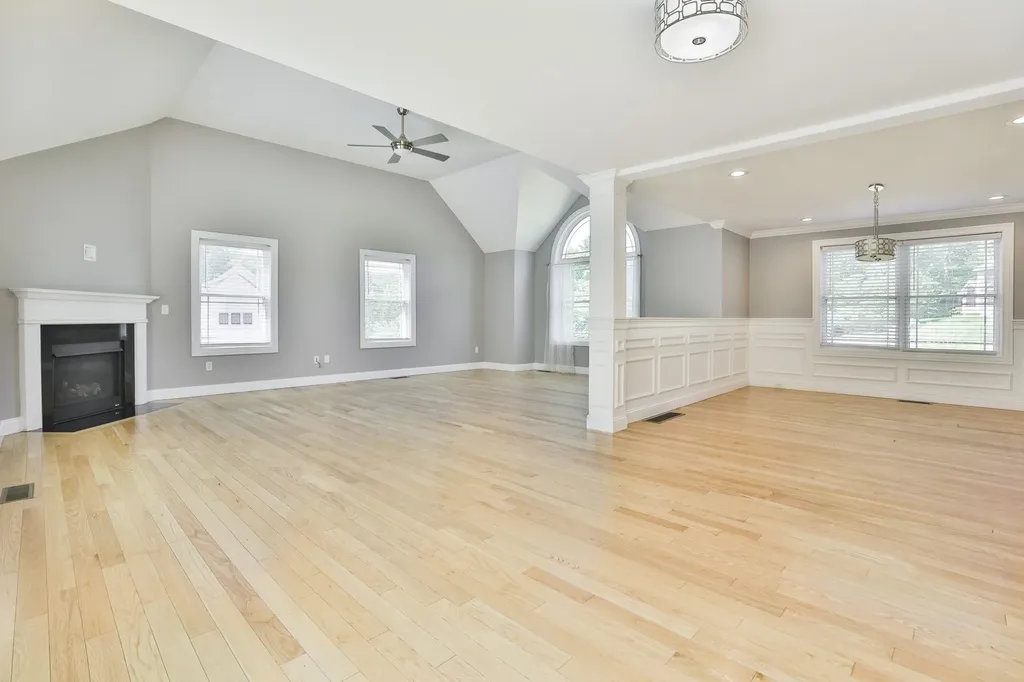 18 John King Drive Goffstown NH 03045