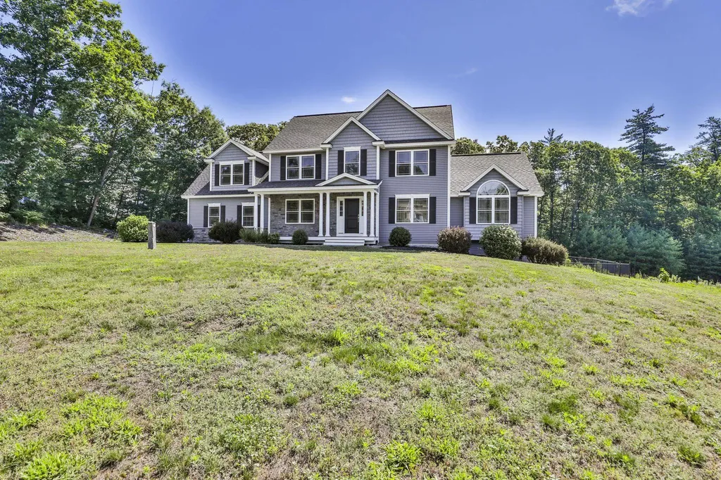 18 John King Drive Goffstown NH 03045