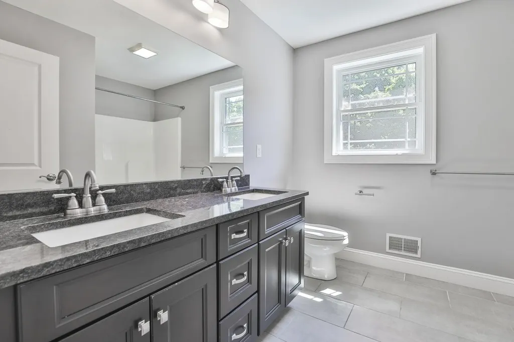 18 John King Drive Goffstown NH 03045