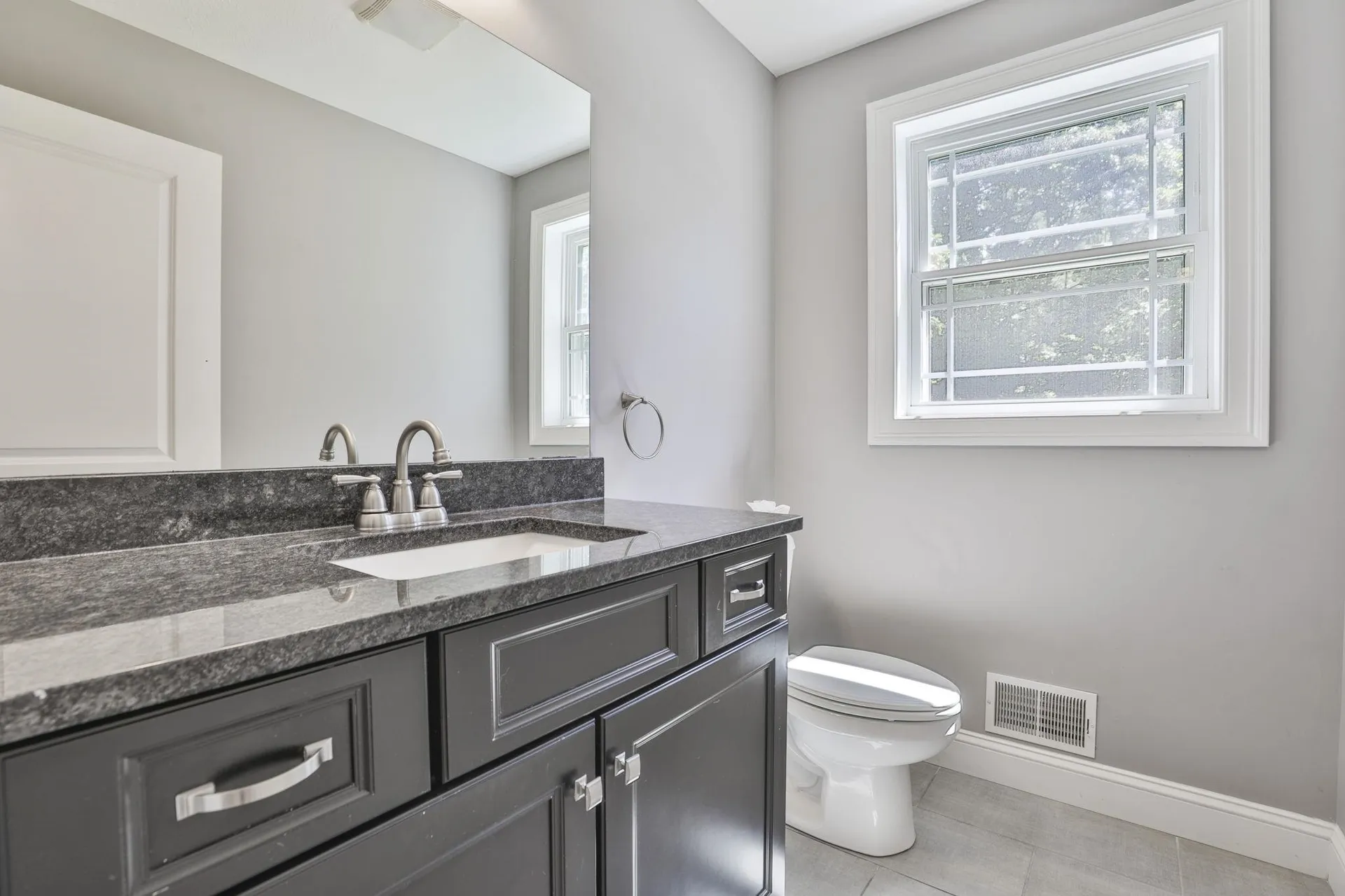 18 John King Drive Goffstown NH 03045