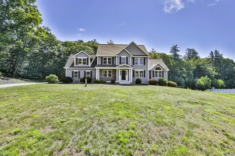 18 John King Drive Goffstown NH 03045