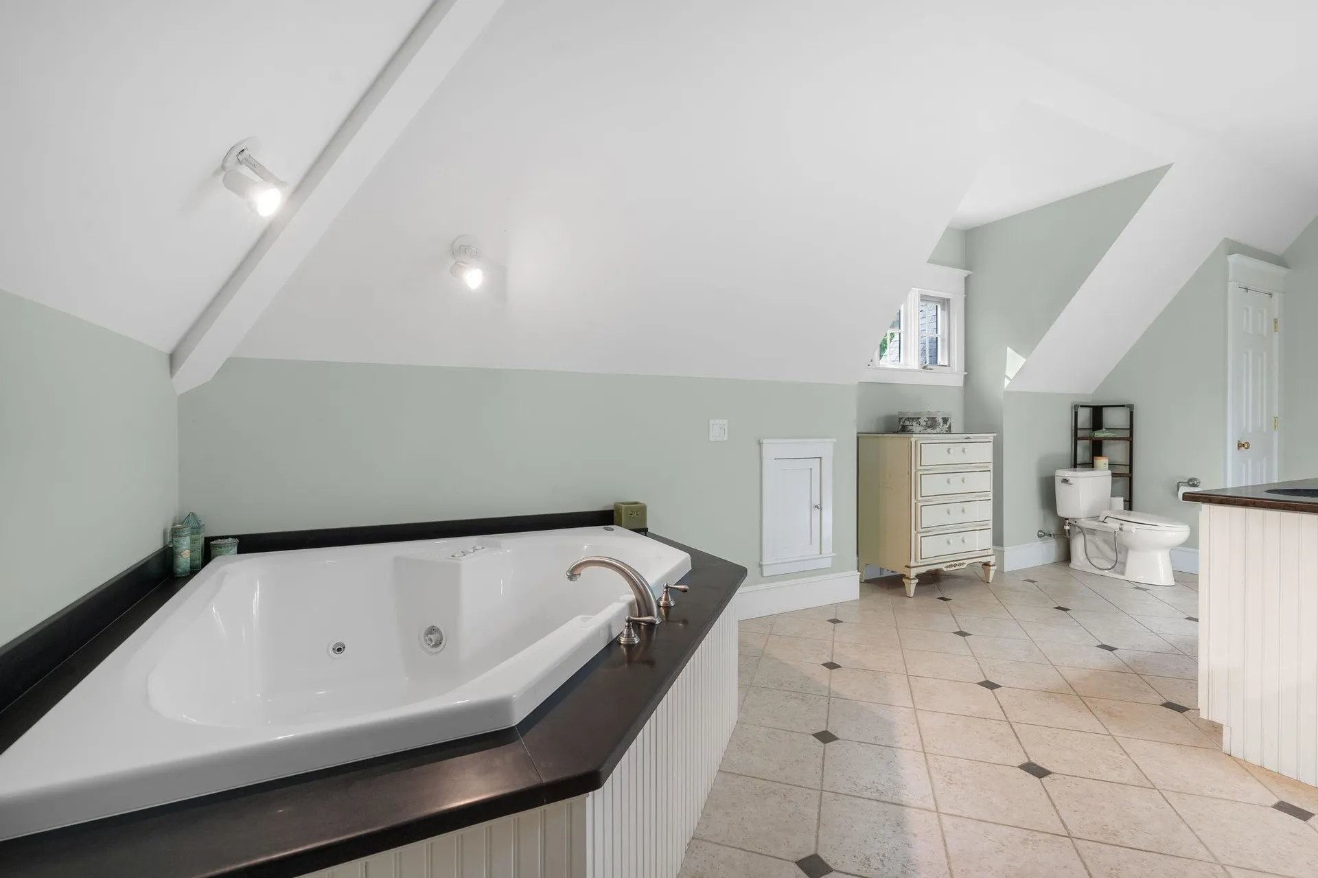 12 Fernwood Lane Grantham NH 03753