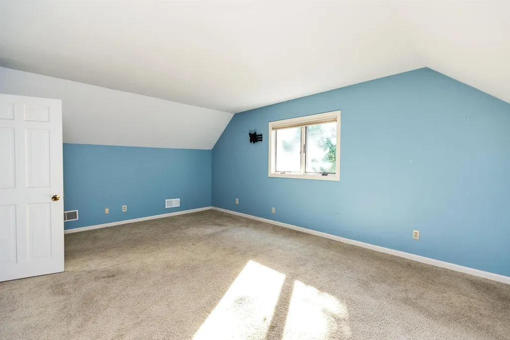 555 Straw Hill Road Manchester NH 03104