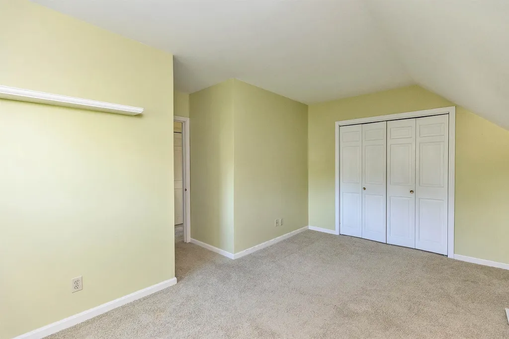 555 Straw Hill Road Manchester NH 03104