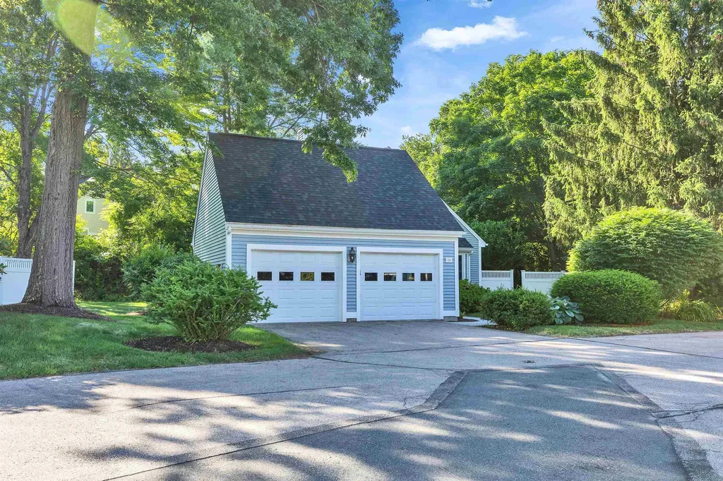 555 Straw Hill Road Manchester NH 03104