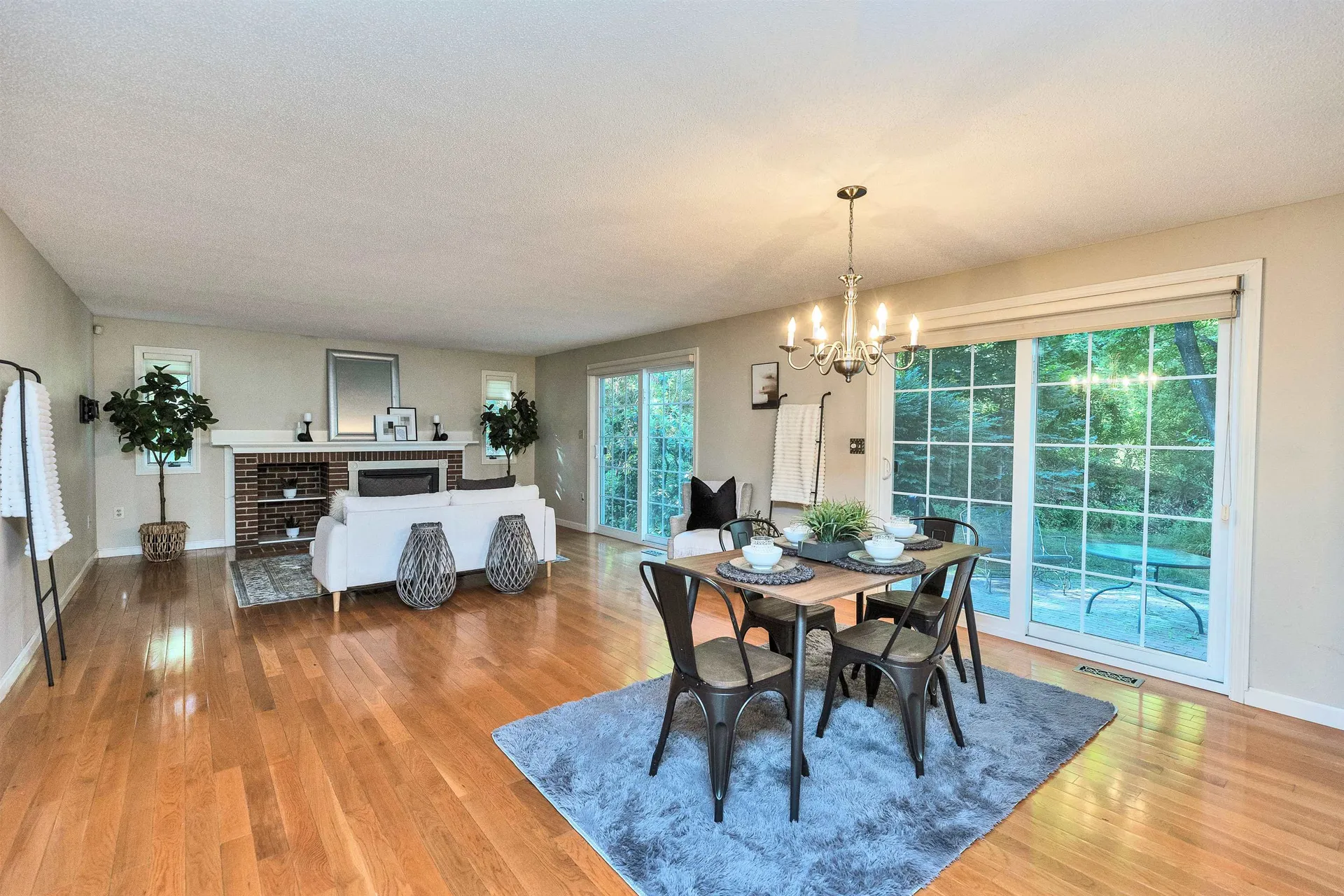 555 Straw Hill Road Manchester NH 03104