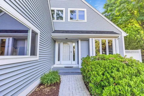 555 Straw Hill Road Manchester NH 03104