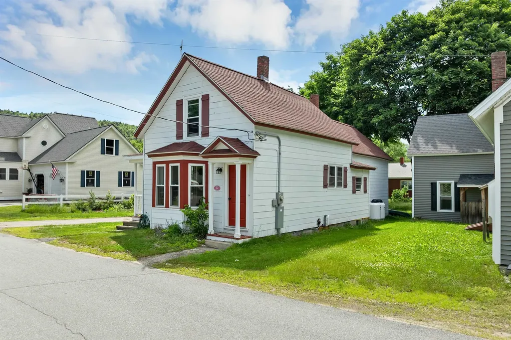 12 School Street Gorham NH 03581