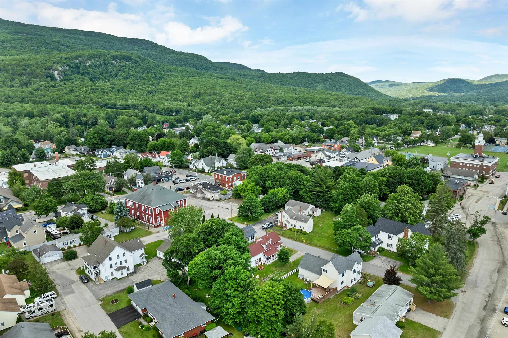 12 School Street Gorham NH 03581