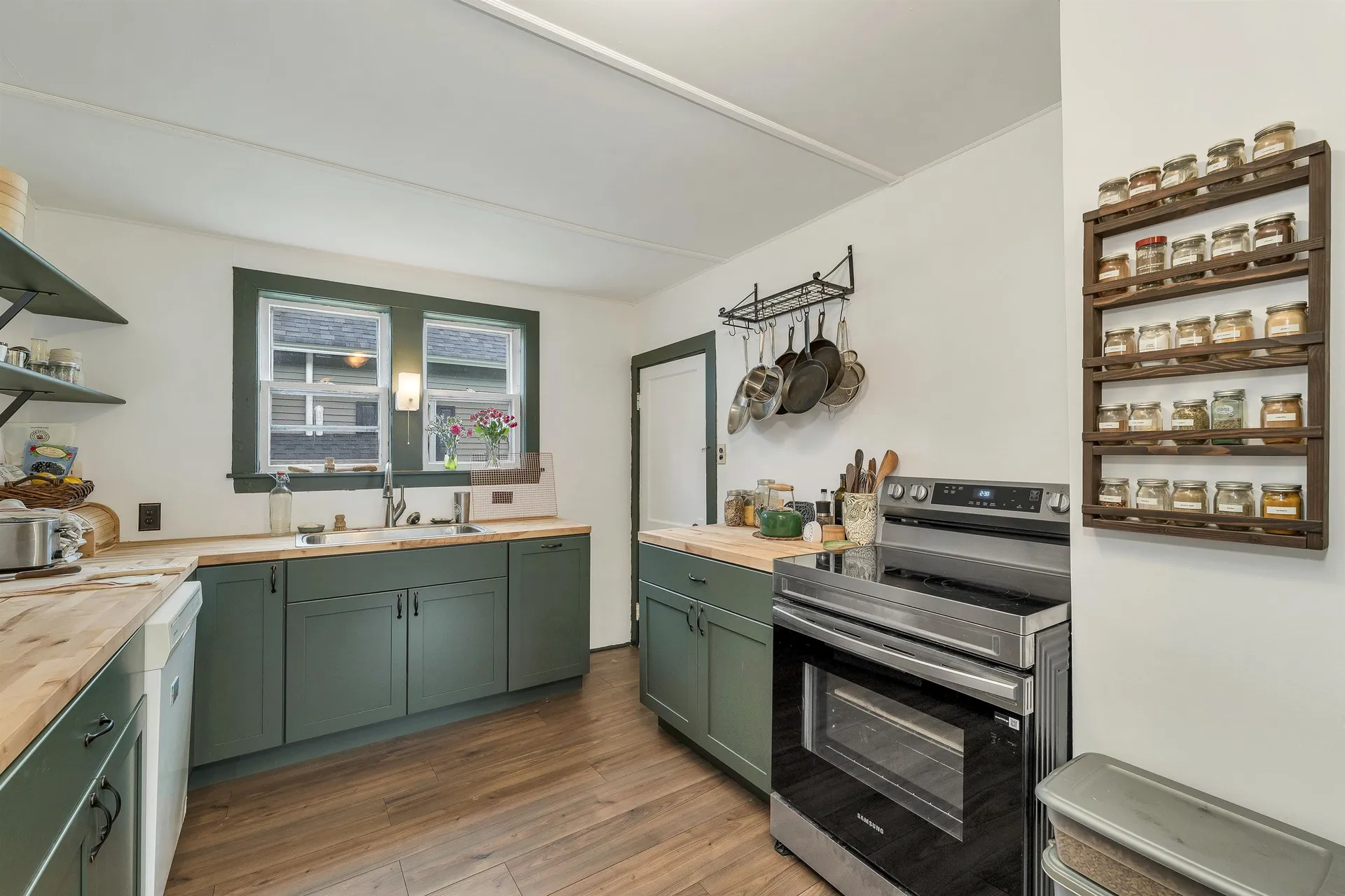 12 School Street Gorham NH 03581