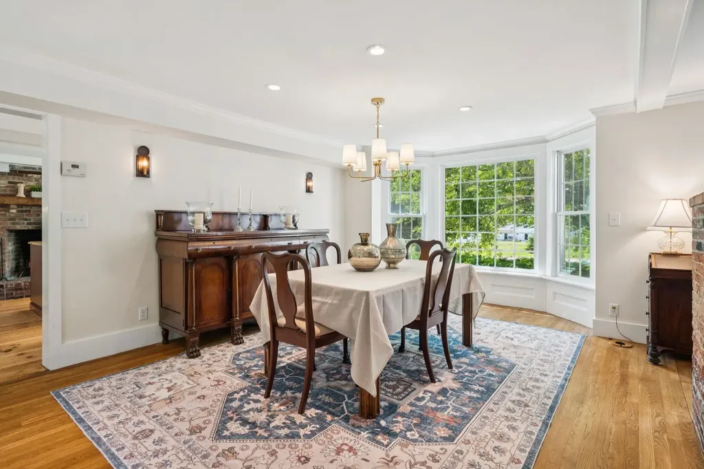 83 Worcester Road Hollis NH 03049
