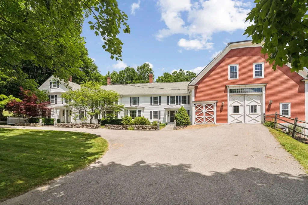 83 Worcester Road Hollis NH 03049