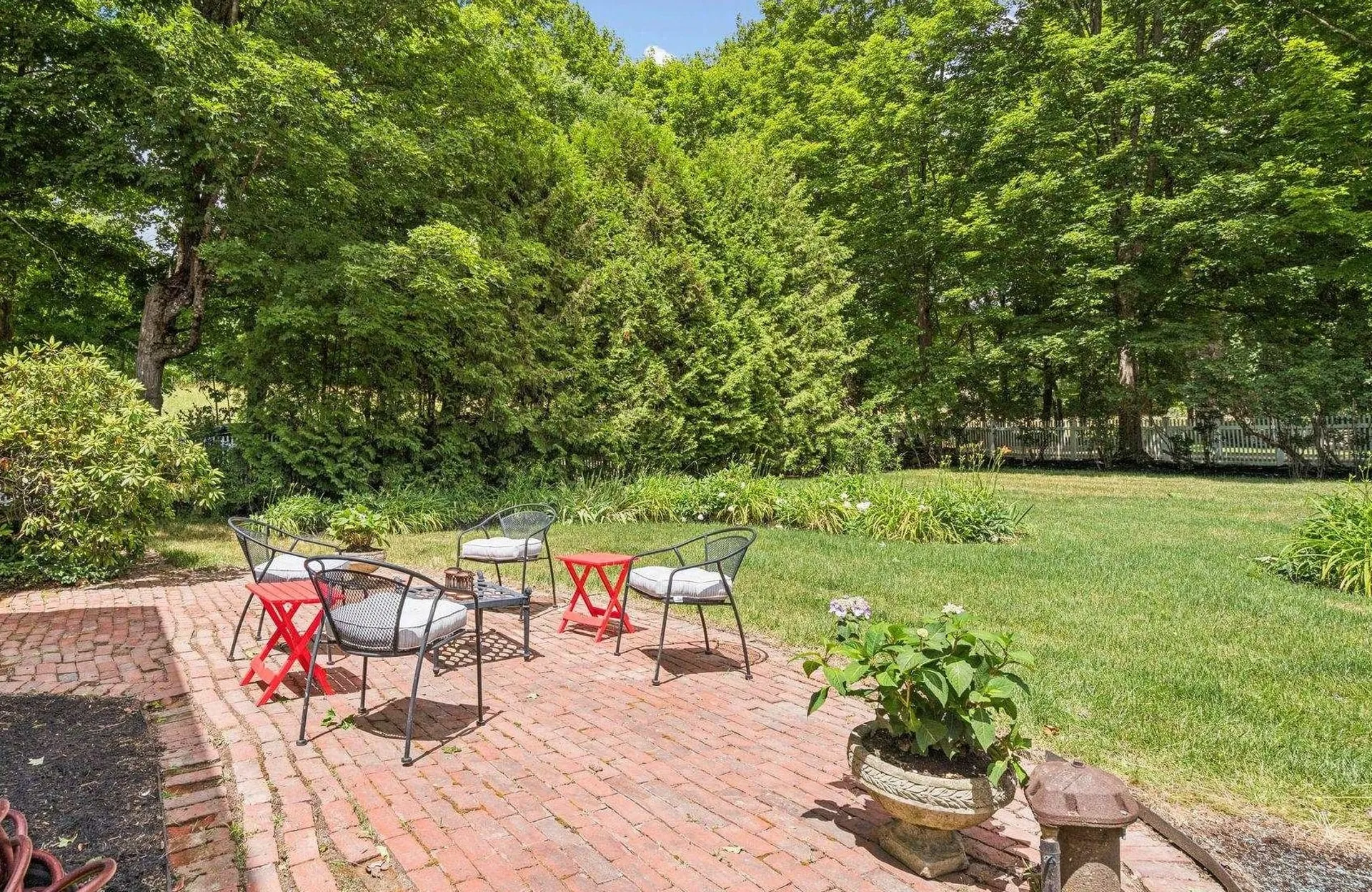 83 Worcester Road Hollis NH 03049