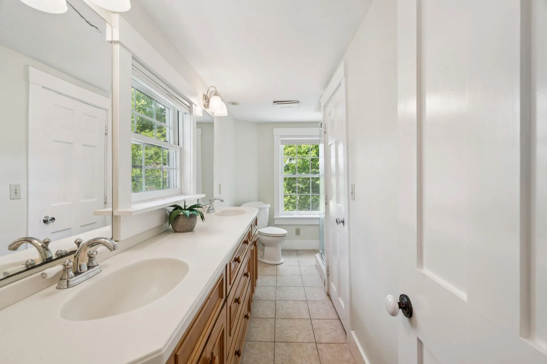 83 Worcester Road Hollis NH 03049