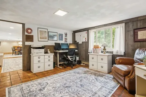 83 Worcester Road Hollis NH 03049