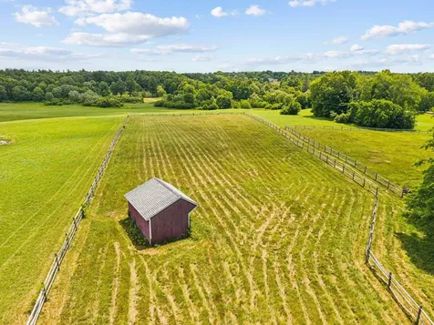 83 Worcester Road Hollis NH 03049