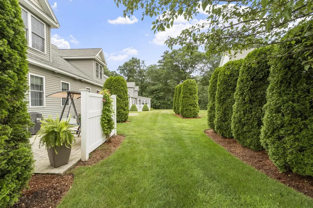 18 Harvest Road Windham NH 03087