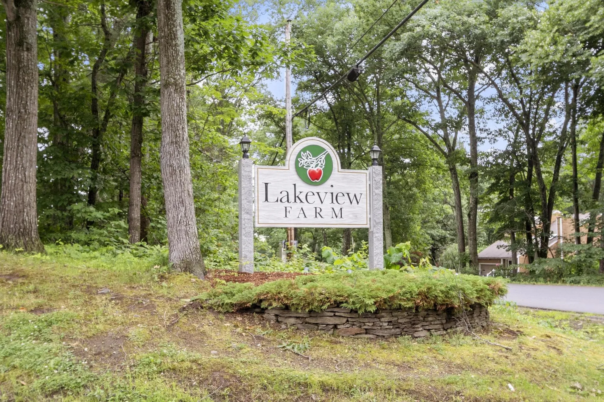 18 Harvest Road Windham NH 03087